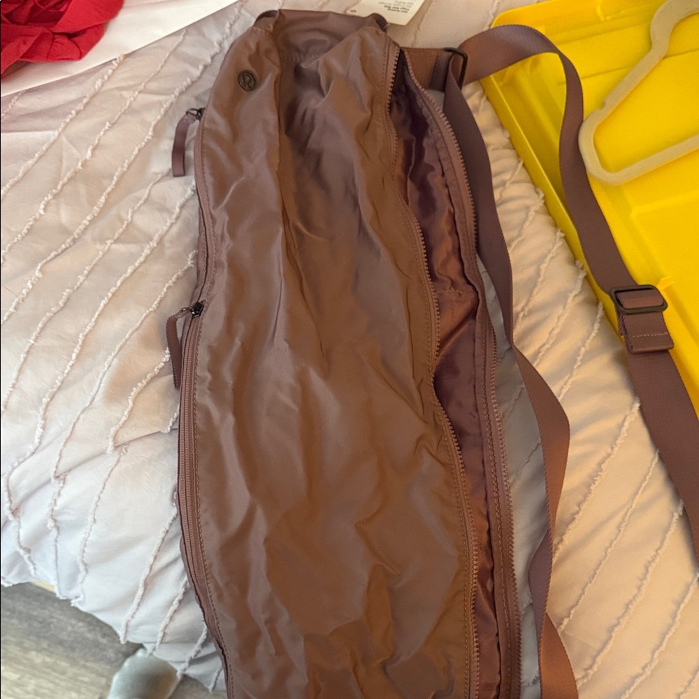 Lululemon Get Rolling Yoga Mat Bag - Red Dust - Picture 4 of 4